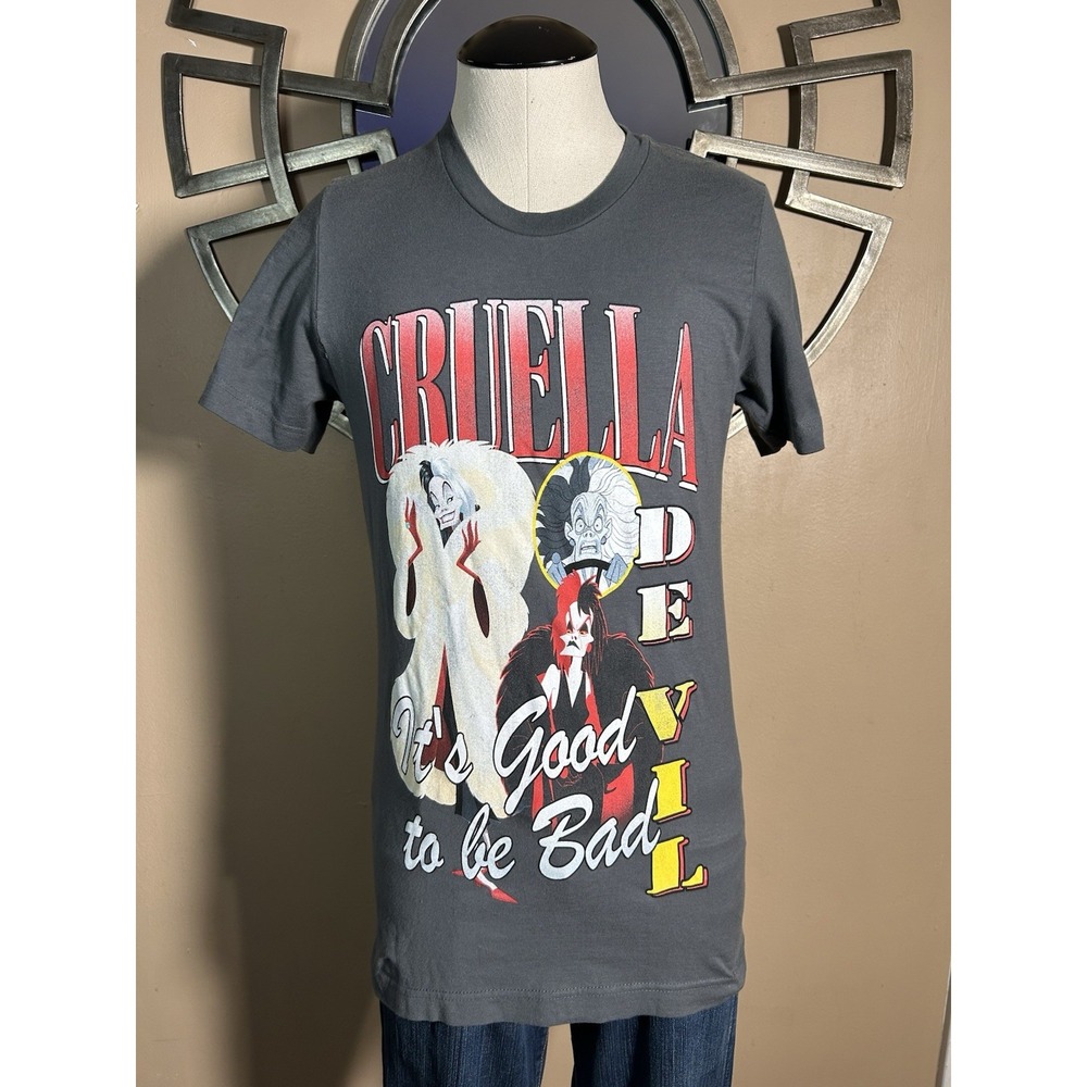 Disney 101 Dalmatians‎ Cruella De Vil Retro Women's T-Shirt BoxLunch Exclusive M